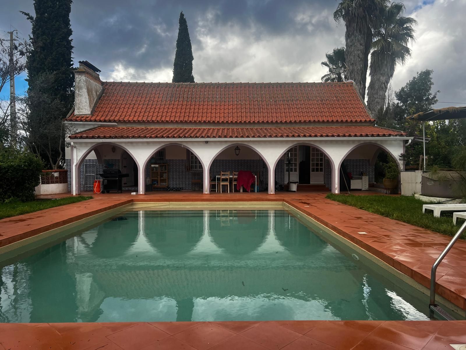 A casa e a piscina